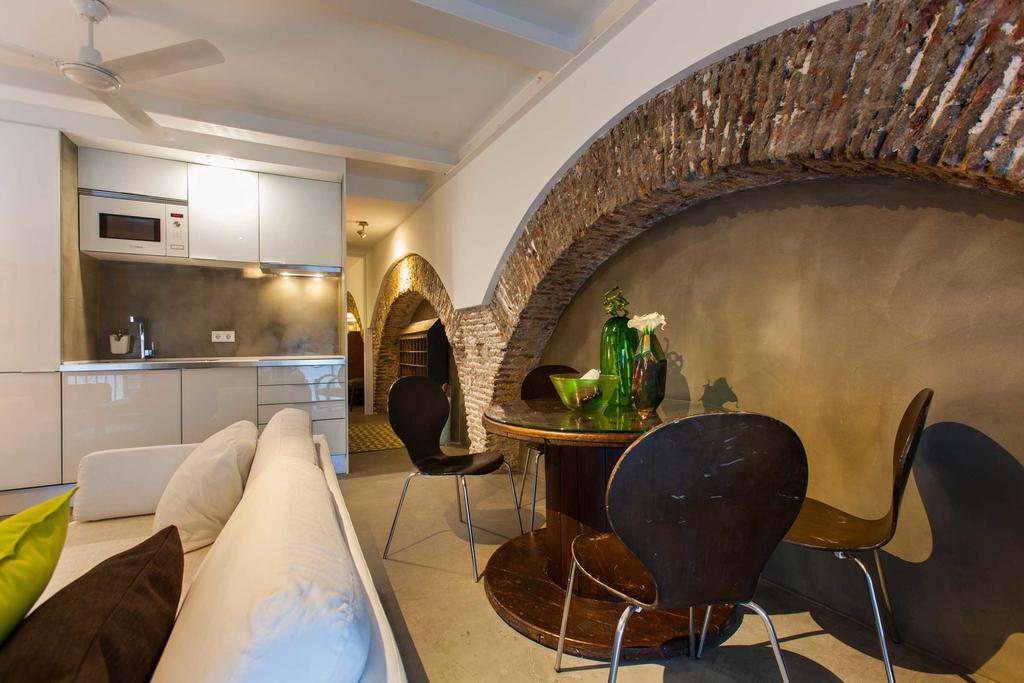 The Old Stables Chiado Apartments Лиссабон Номер фото