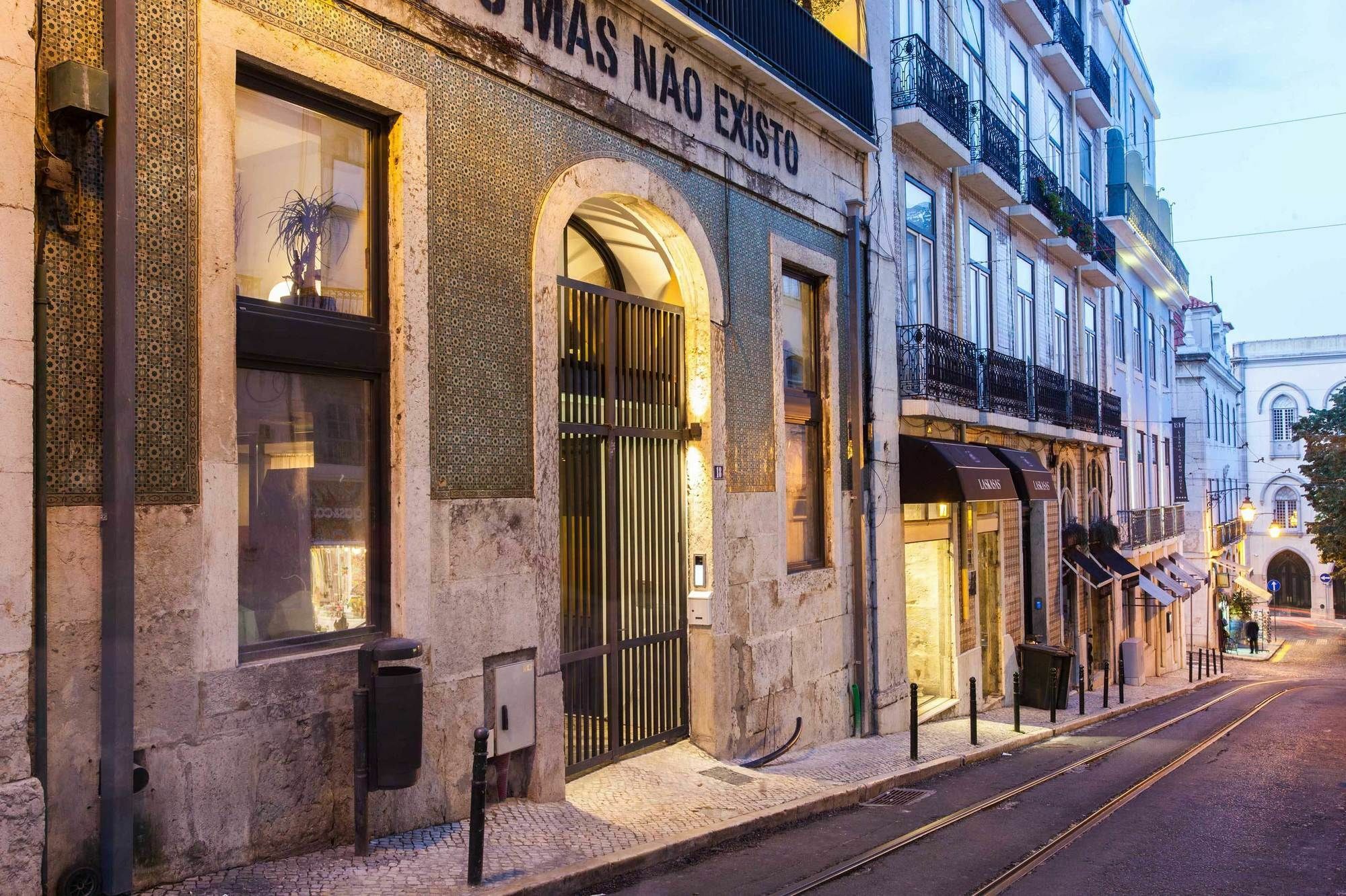 The Old Stables Chiado Apartments Лиссабон Экстерьер фото